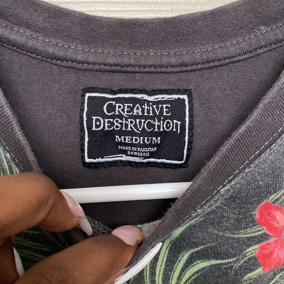 Hawaiian t-shirt - Picture 3 of 3